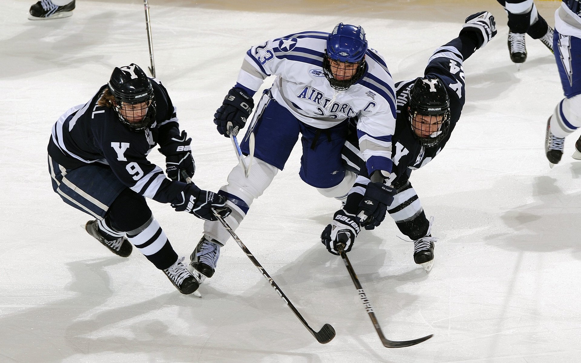 意甲战术演变，注重控球与防守结合，意甲战术强在哪里